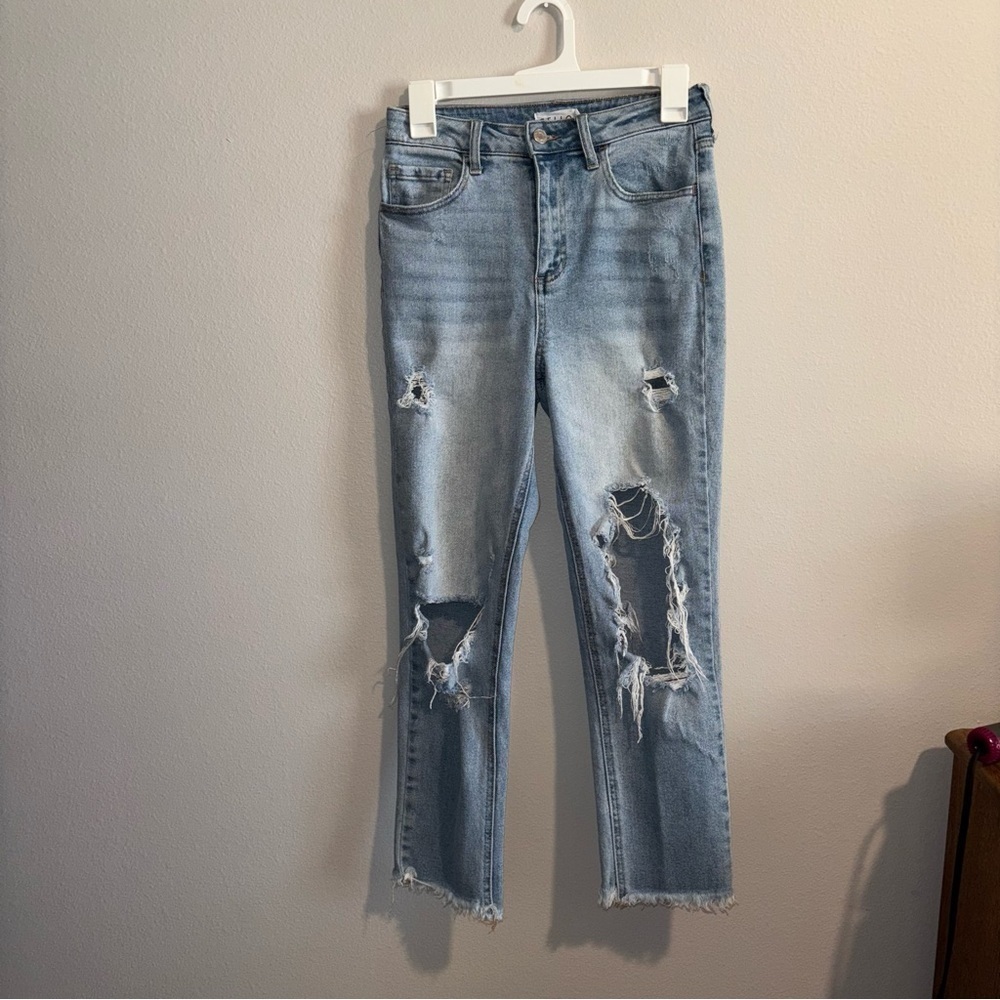 CELLO distressed light wash denim Size 3